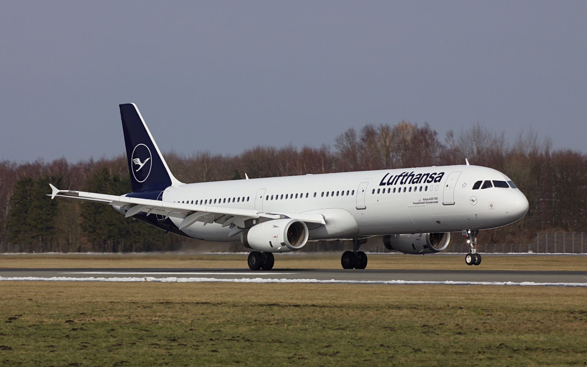 Lufthansa Airbus A321 Neue Lackierung Start