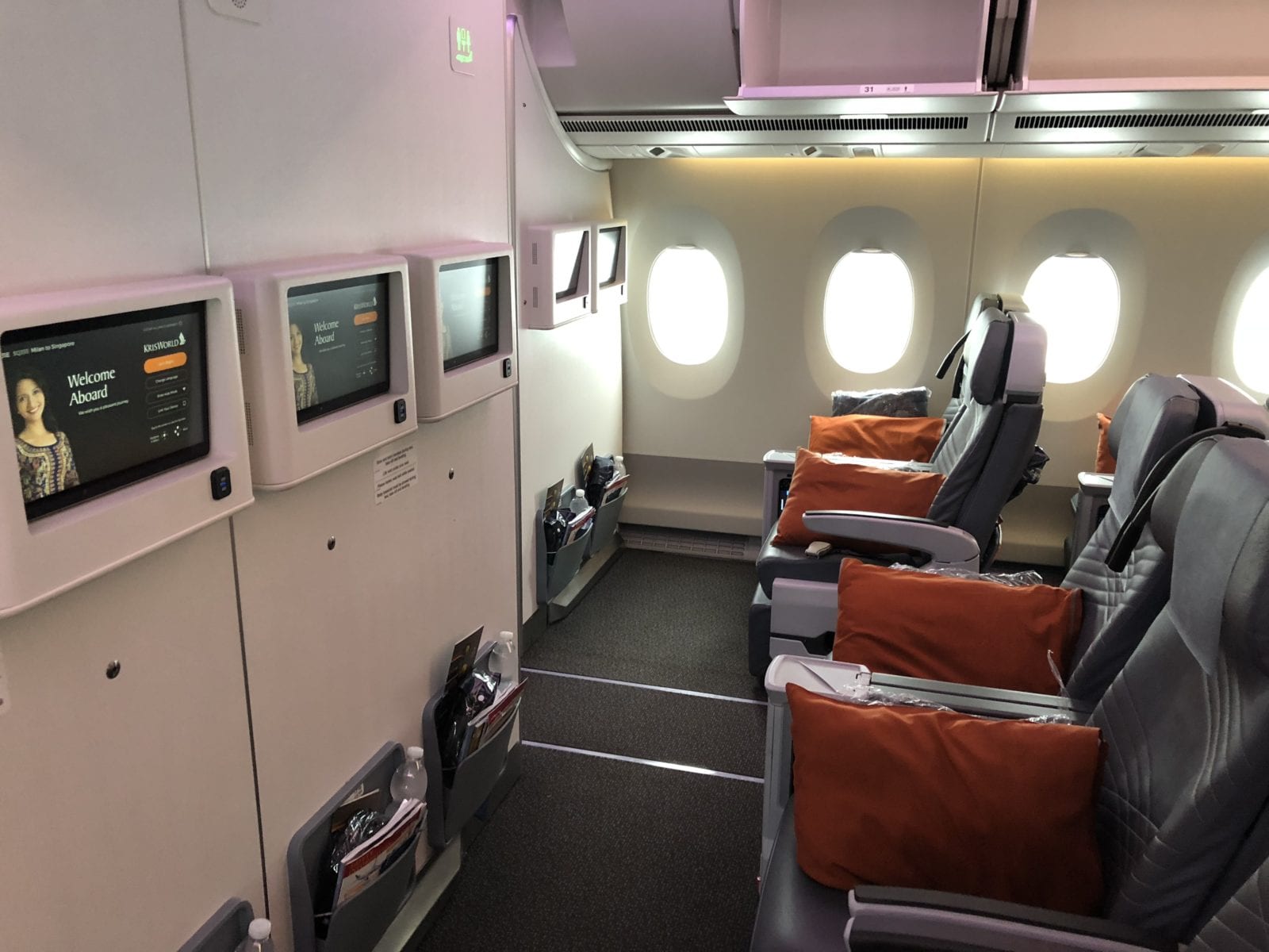 Review Singapore Airlines Premium Economy Class 7462