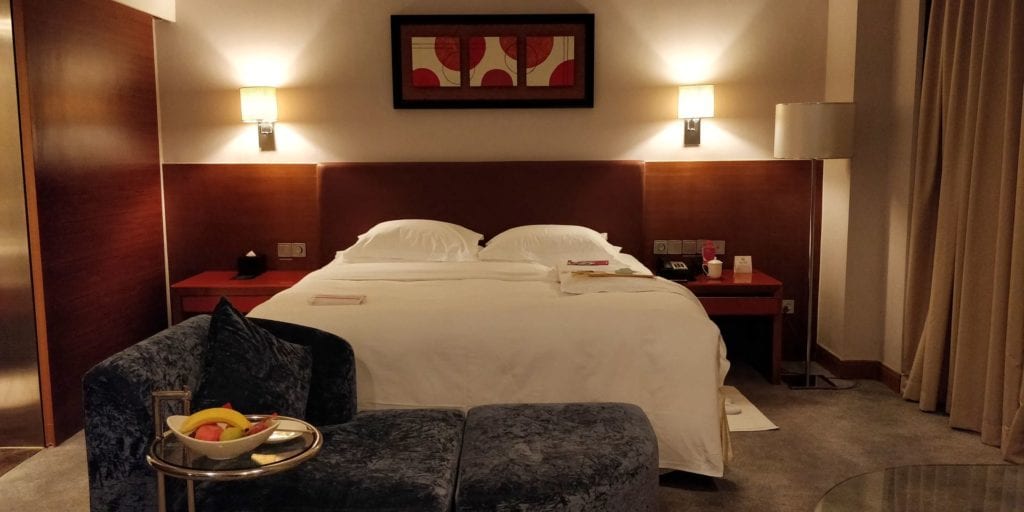 Crowne Plaza Ningbo City Center Deluxe Zimmer 2