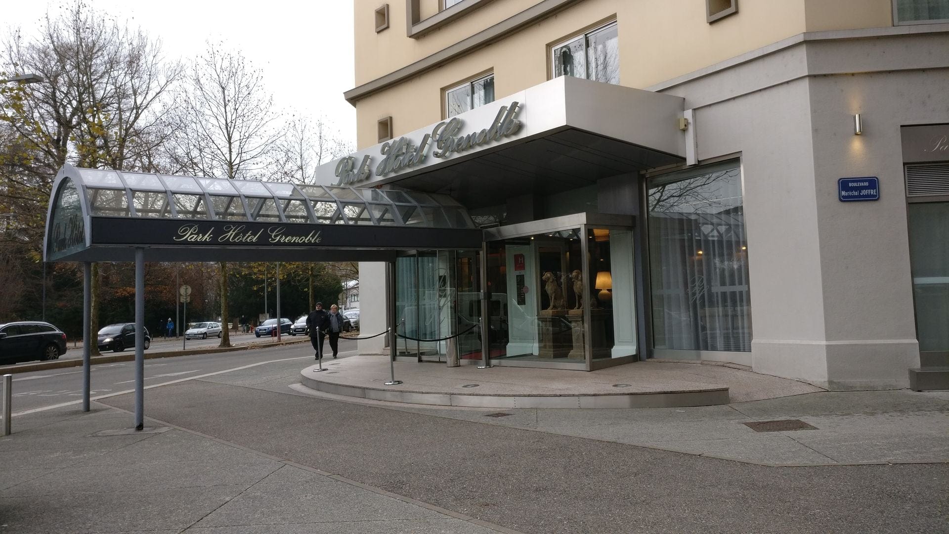 Park Hotel Grenoble Entrance