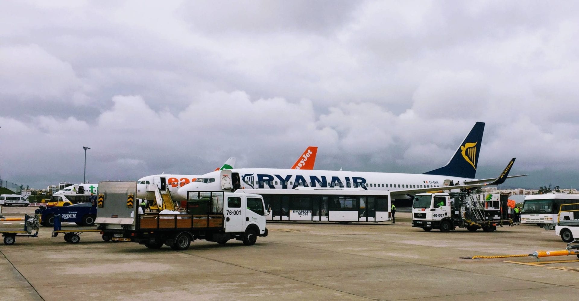 Ryanair Easyjet (1)