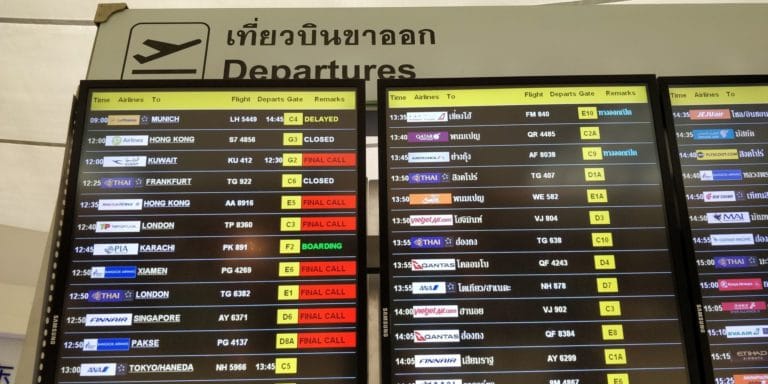 Welche Informationen enthält eine Flugnummer? | reisetopia Basics