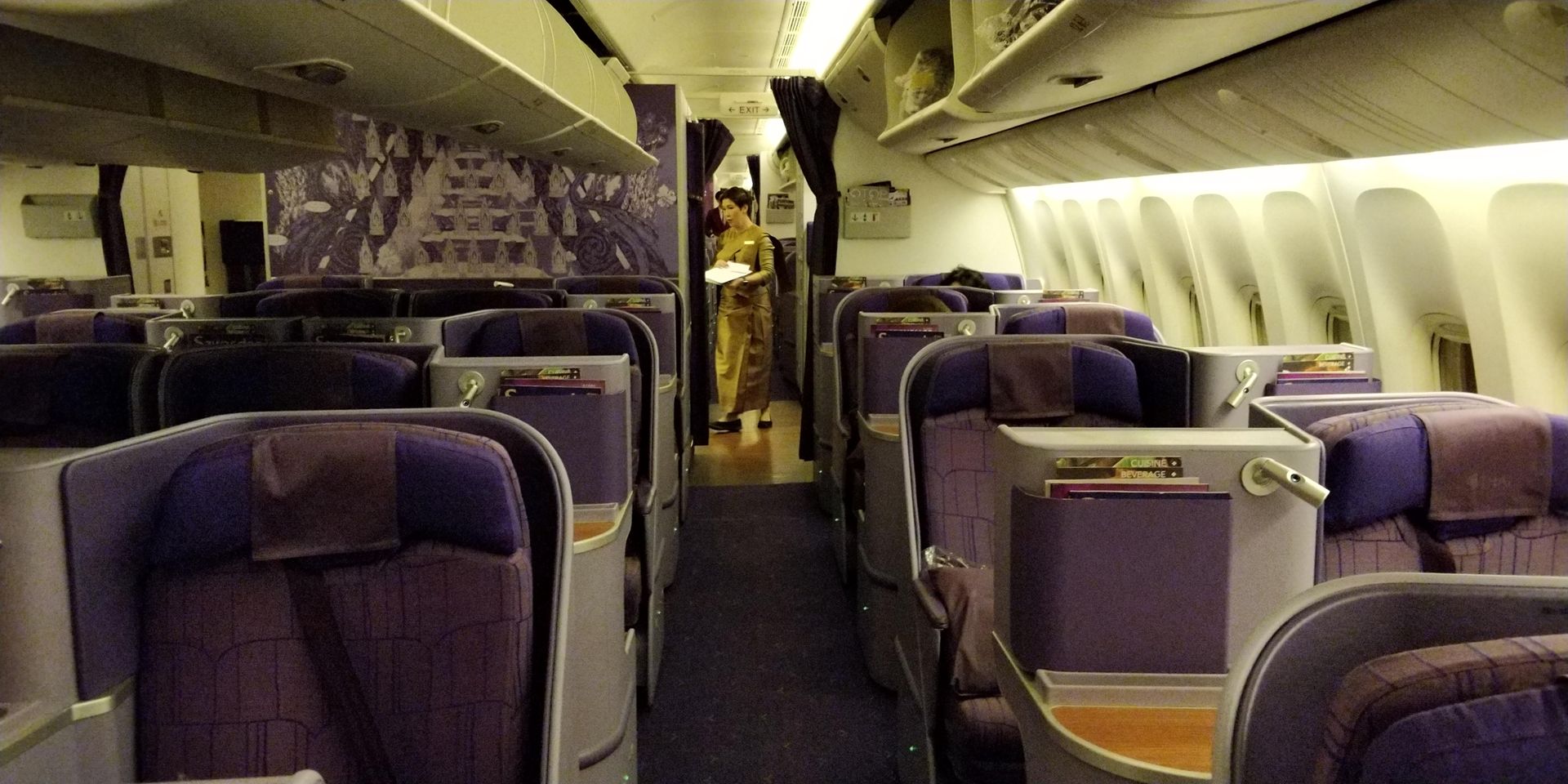 Thai Airways Business Class Boeing 777 Kabine