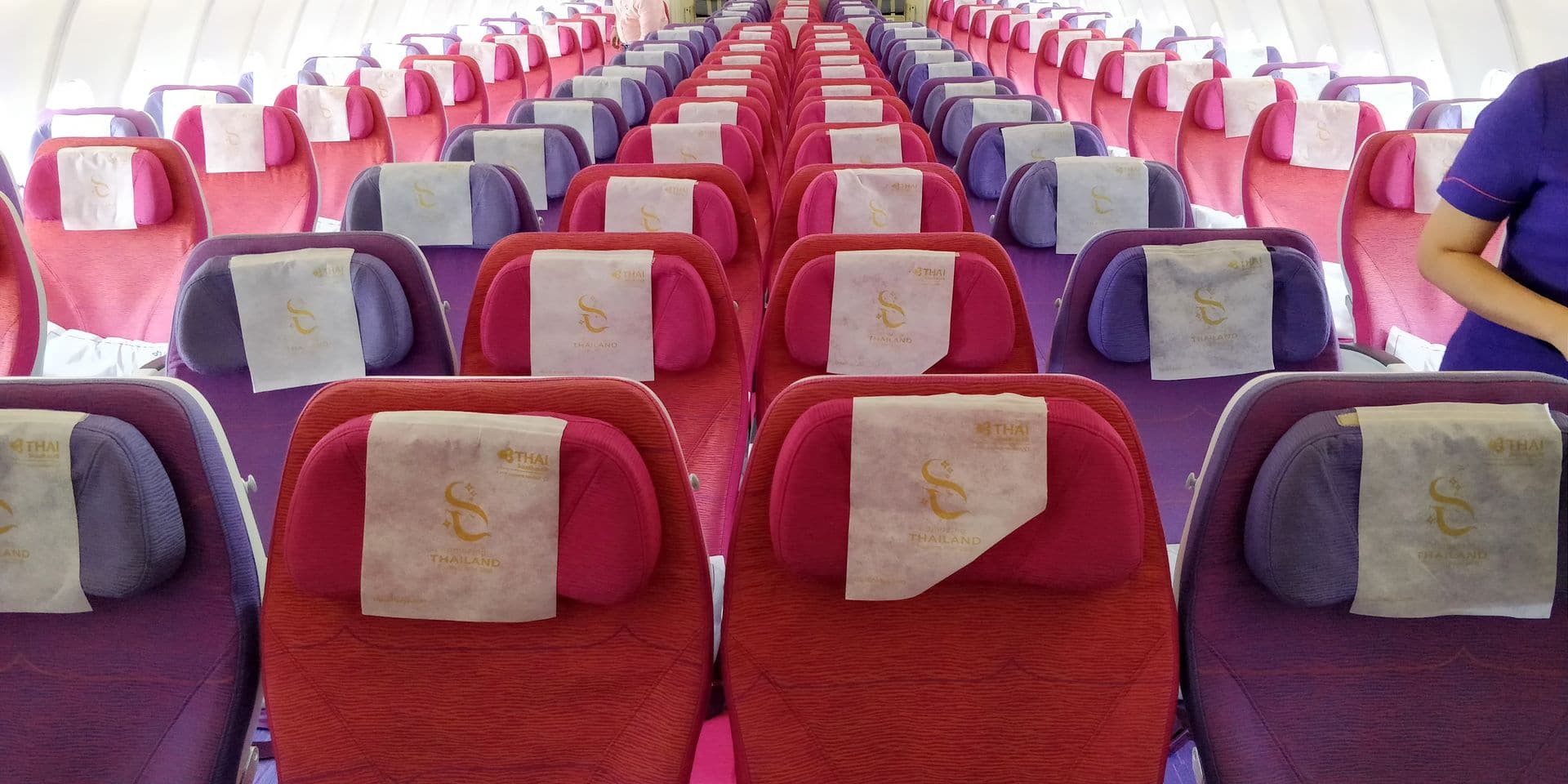 Thai Airways Economy Class Kurzstrecke Kabine