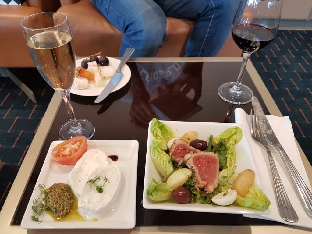 Emirates Lounge Paris Essen