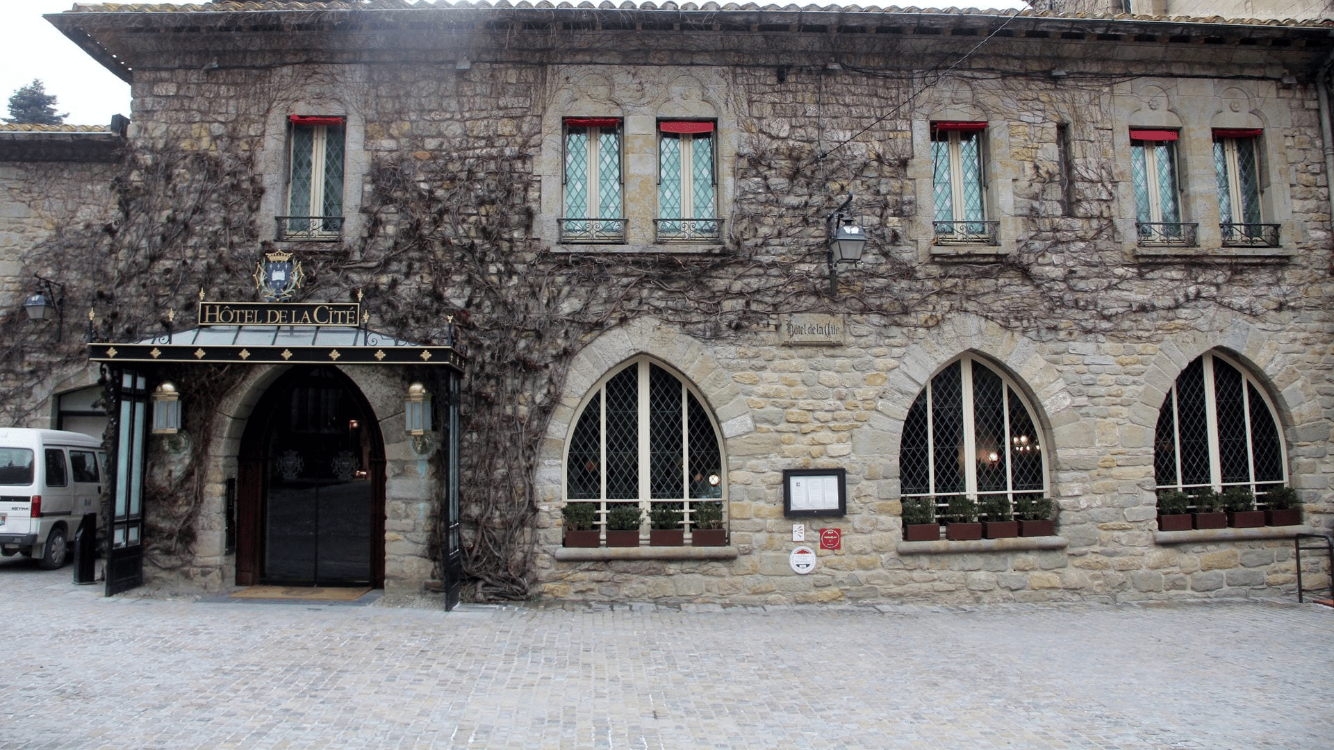 Hotel De La Cite Carcassonne Eingang