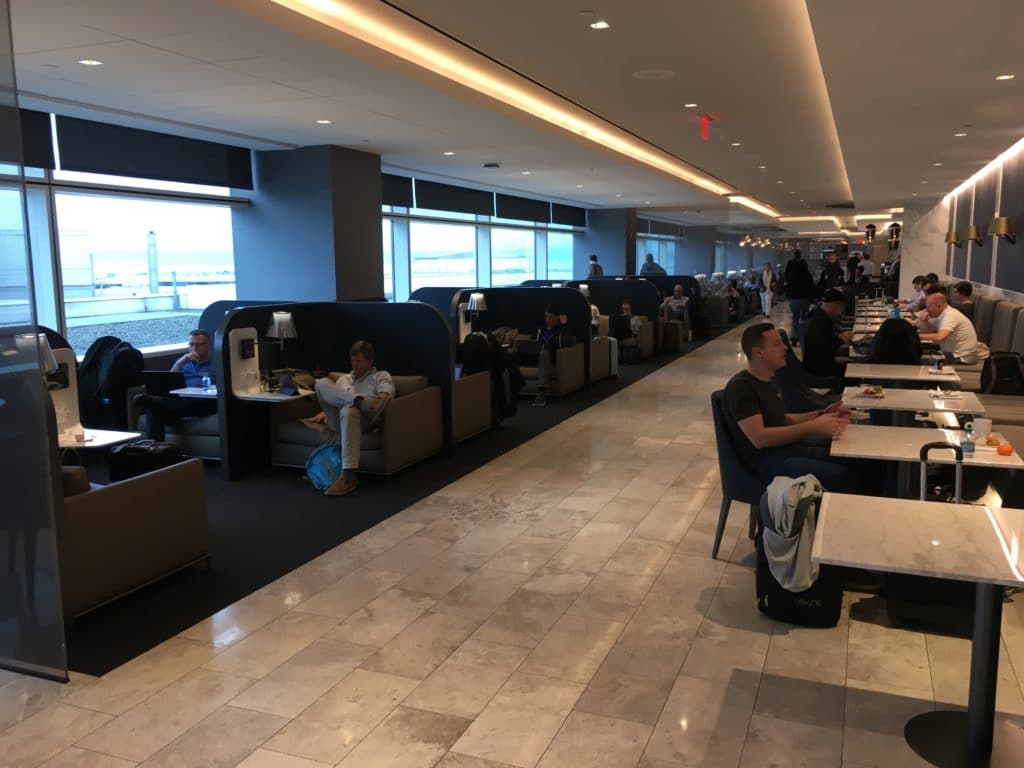 United Polaris Lounge San Francisco Gefüllt