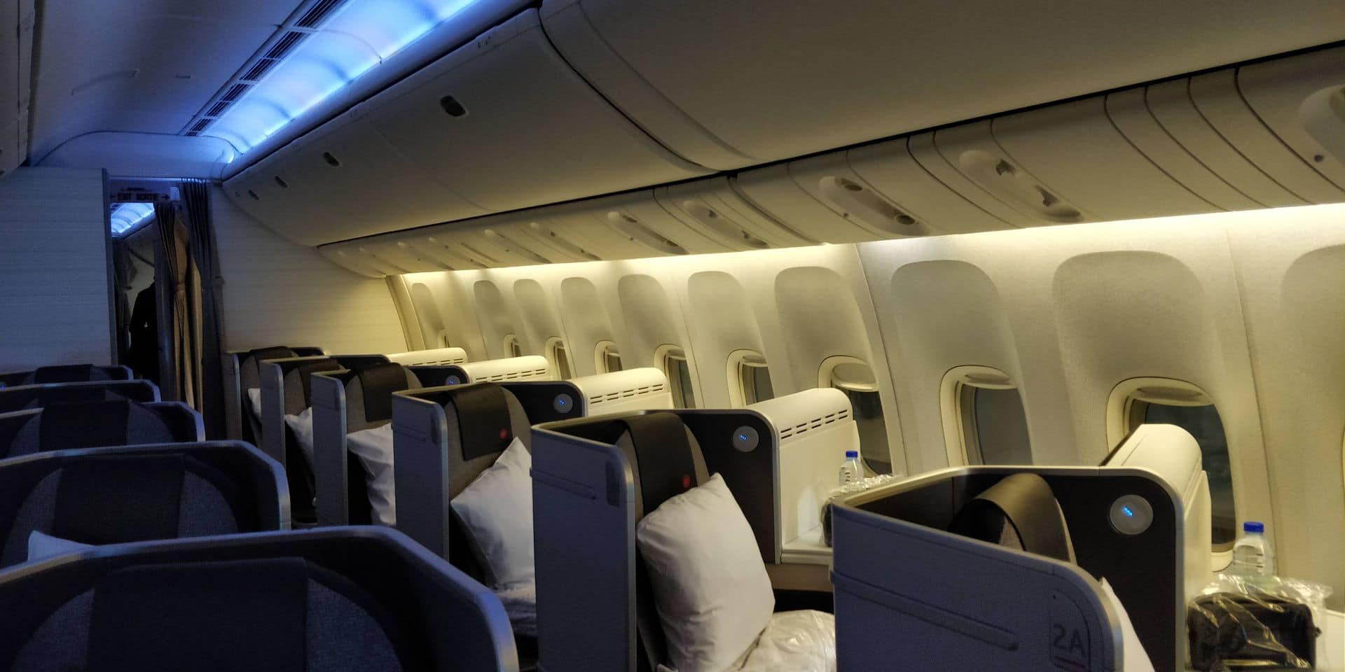 Air Canada Business Class Boeing 777 Sitz 2