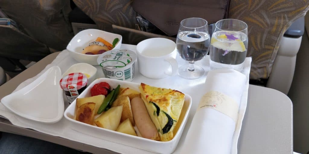 Asiana Business Class Kurzstrecke Frühstück