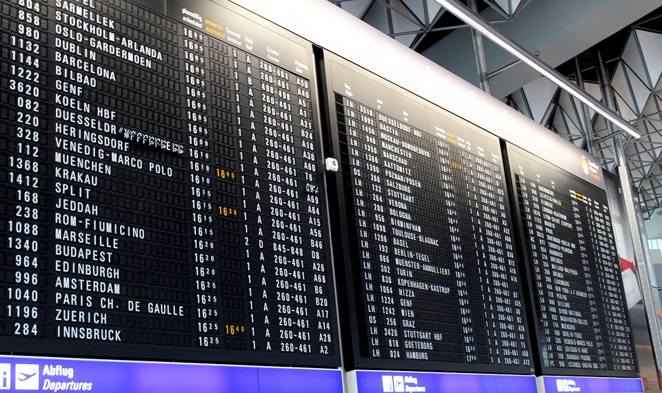 Anzeigetafel Flughafen Flugnummer Monitor 