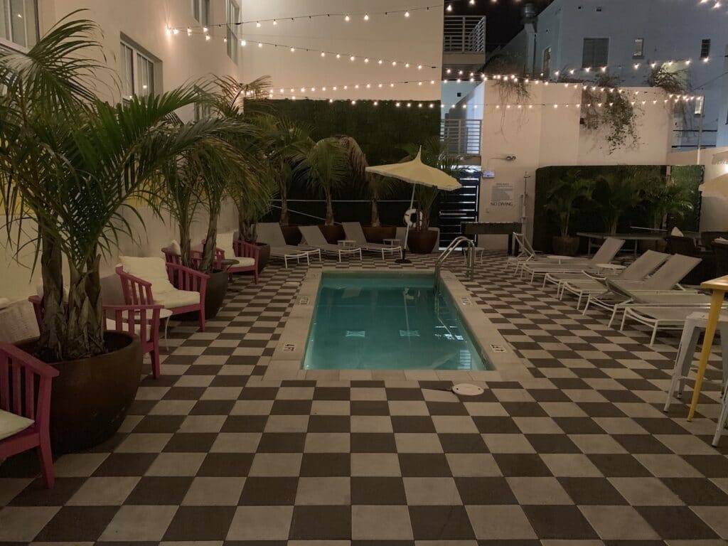 Clinton Hotel Miami Beach Pool
