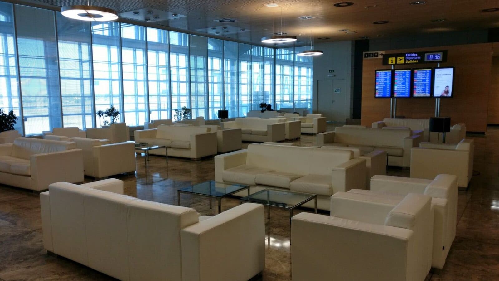 review-sala-vip-ifach-alicante-priority-pass-lounge-im-test