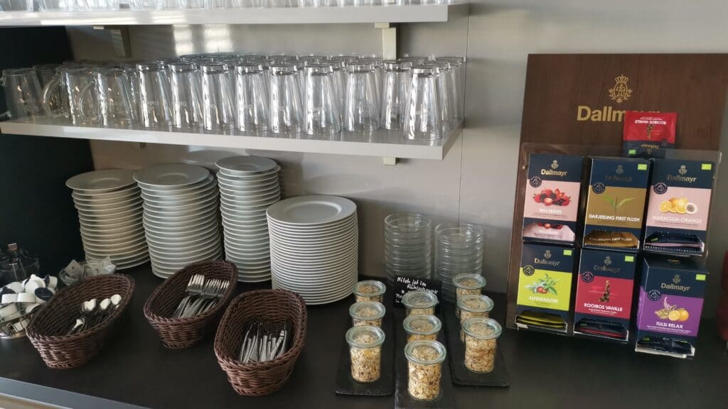 Weltbürger Lounge Berlin Tegel Snacks