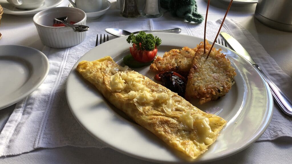 San Rafael Hotel Antigua Guatemala Frühstück Omelette