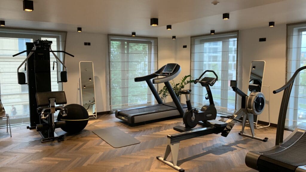 Amano Grand Central Berlin Fitness 1