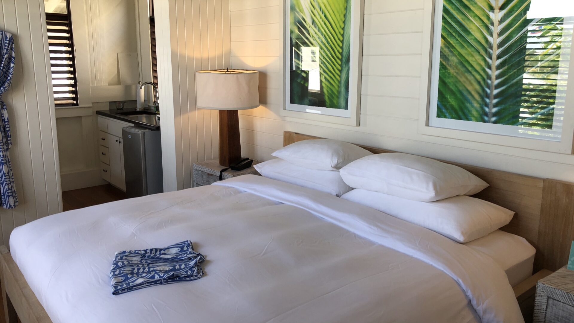 Mahogany Bay Resort Curio Collection By Hilton San Pedro Belize Keeping Suite Bett