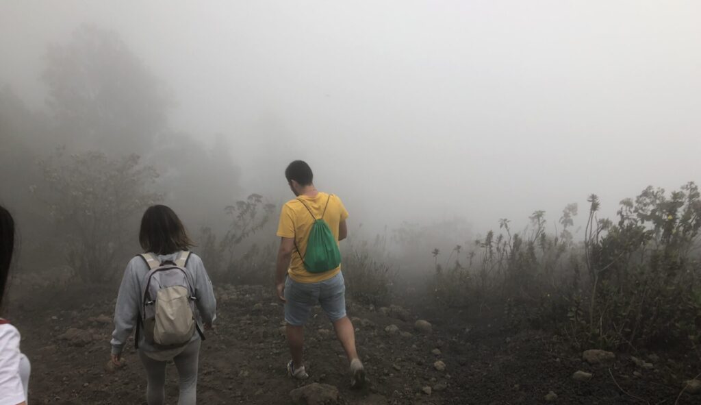 Vulkan Aufstieg Nebel Antigua Guatemala