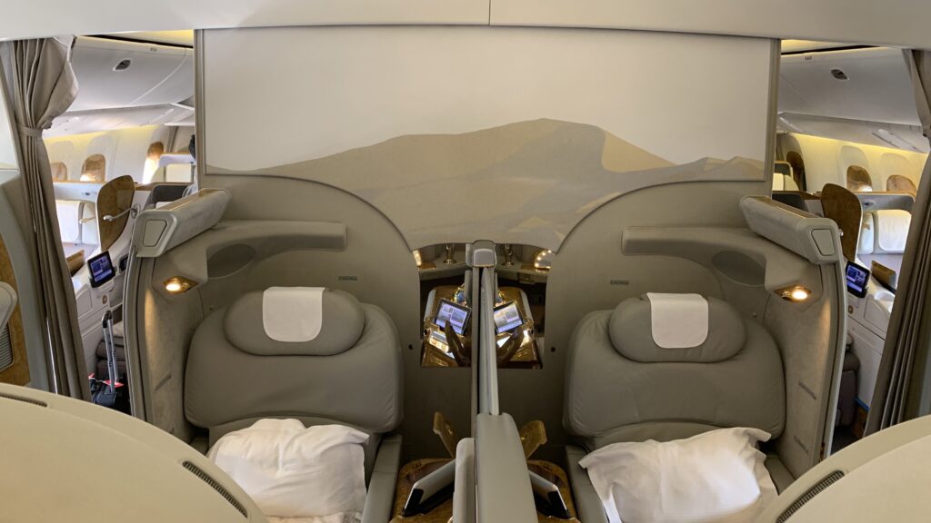 Emirates First Class Boeing 777 Kabine