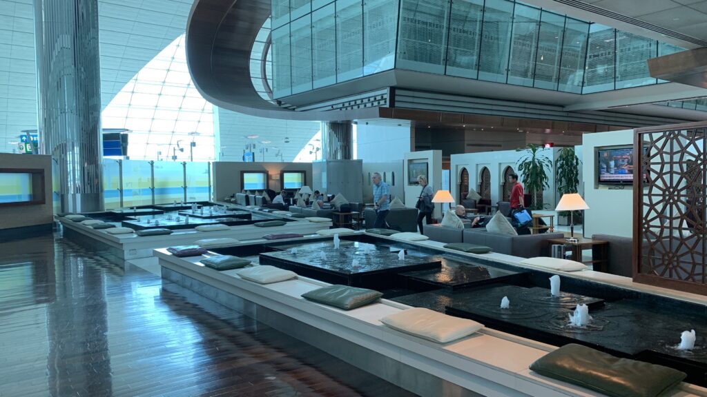 Emirates First Class Lounge Dubai B Eingangsbereich