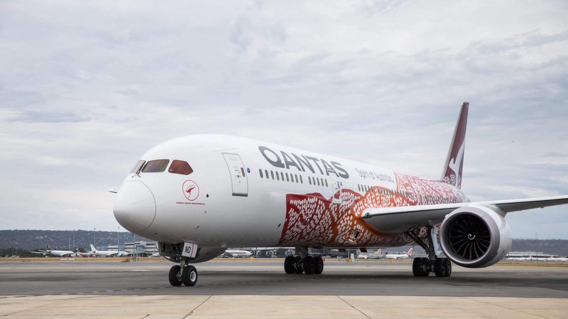 Qantas Dreamliner Emily Kame Kngwarreye 787