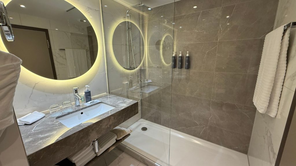 The Westin Grand Berlin Badezimmer