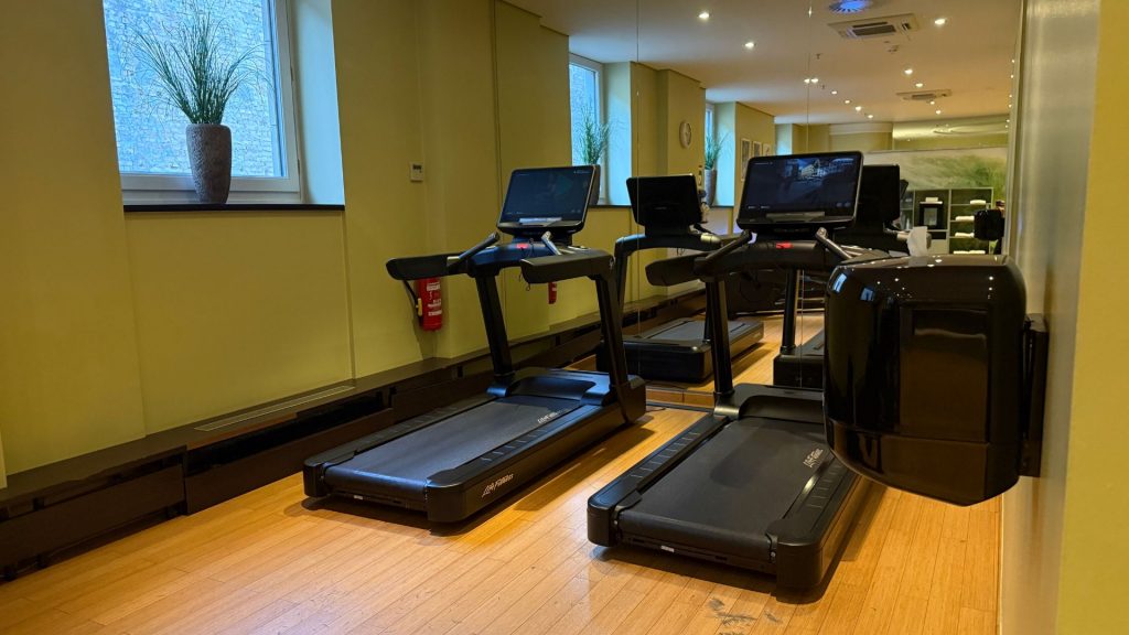 The Westin Grand Berlin Fitnessraum Cardio Laufbänder