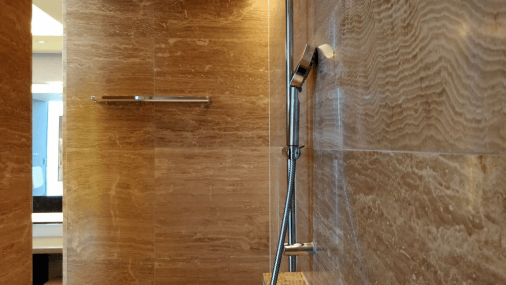 Conrad Seoul Suite Badezimmer Dusche