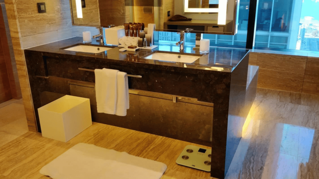 Conrad Seoul Suite Badezimmer Waschtisch