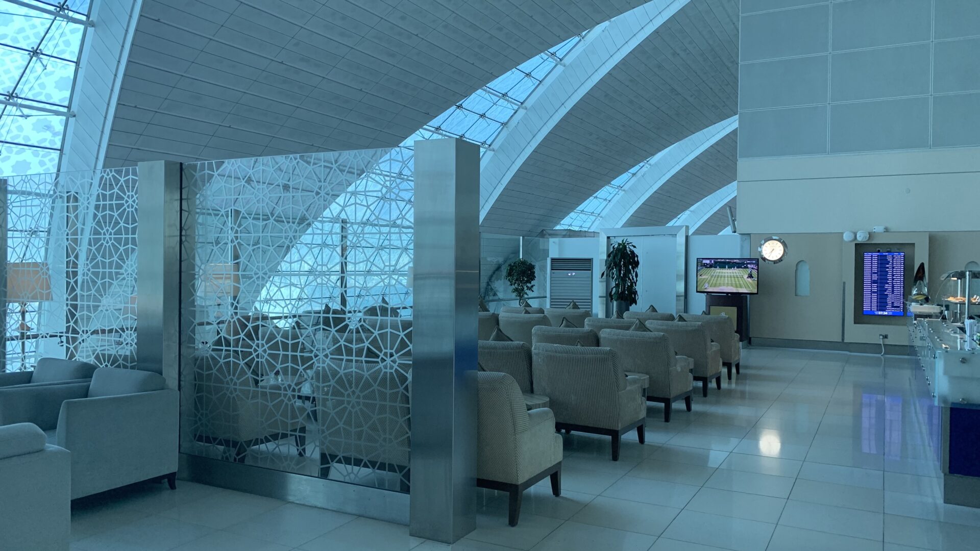 Emirates First Class Lounge Dubai B Sitze 2