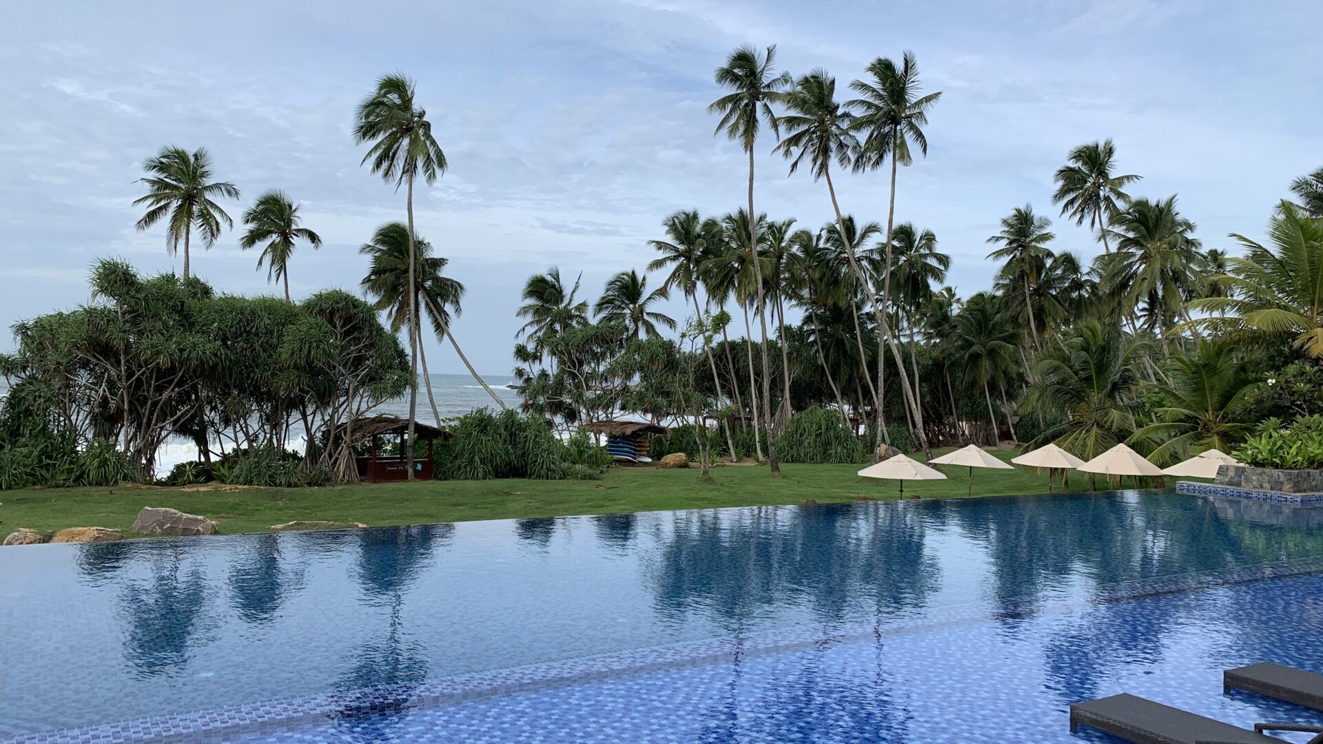 Anantara Peace Haven Tangalle Resort Pool 1