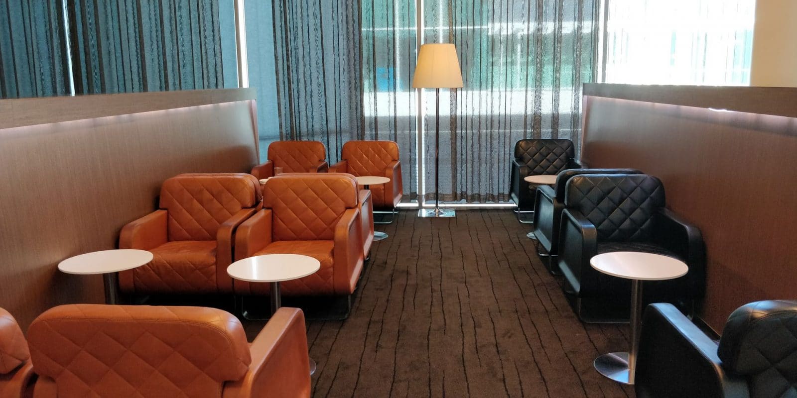 Review Qantas Business Lounge Canberra reisetopia