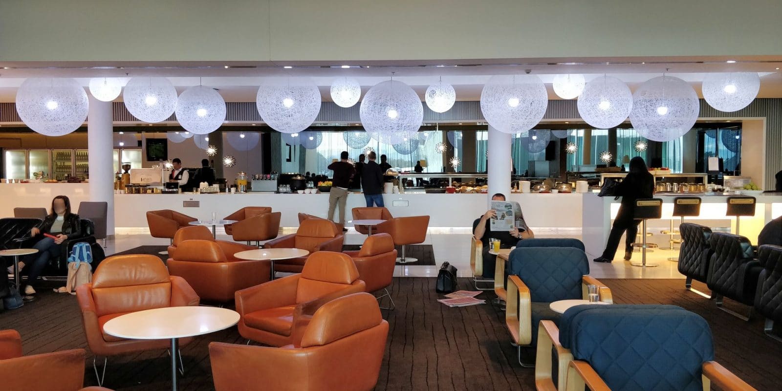 Review Qantas Business Lounge Canberra reisetopia