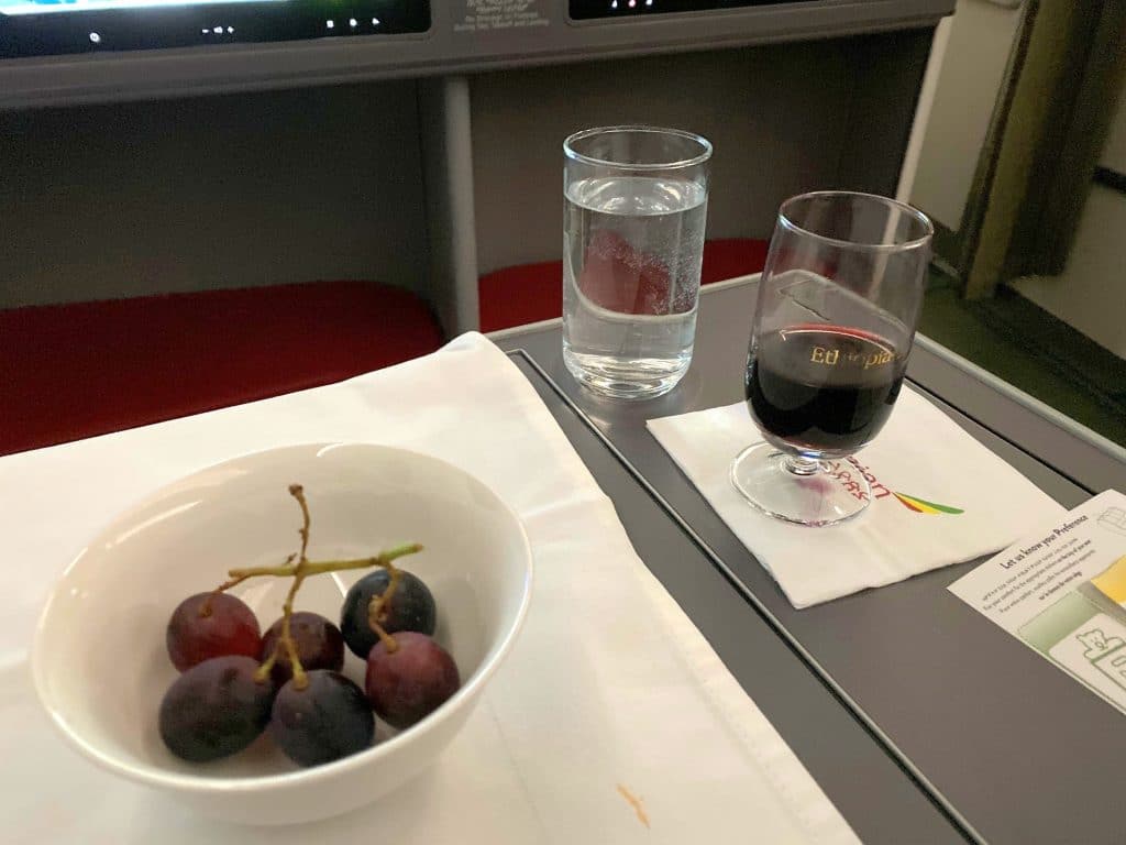 Ethiopian Airlines Business Class Airbus A350 Früchte