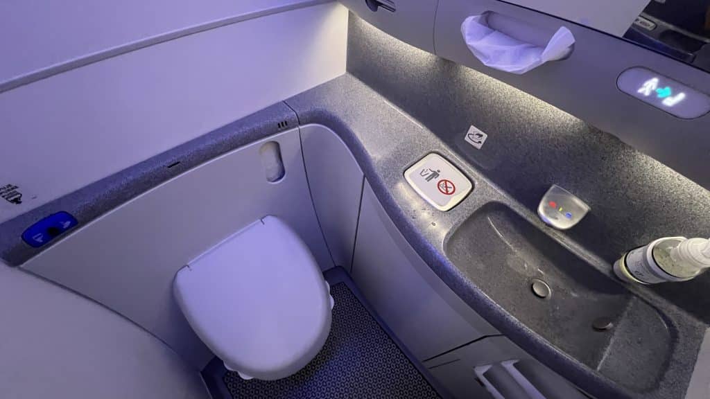 LATAM Business Class Boeing 787