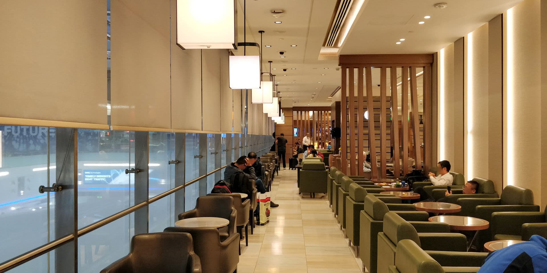 Ahlan Business Class Lounge Dubai 3