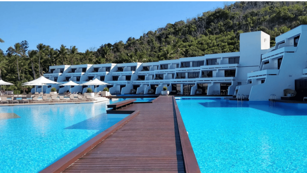 Intercontinental Hayman Island Resort Pool Bruecke