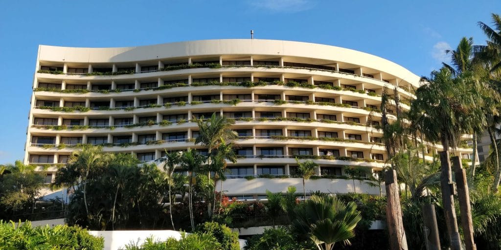Hilton Cairns Gebäude