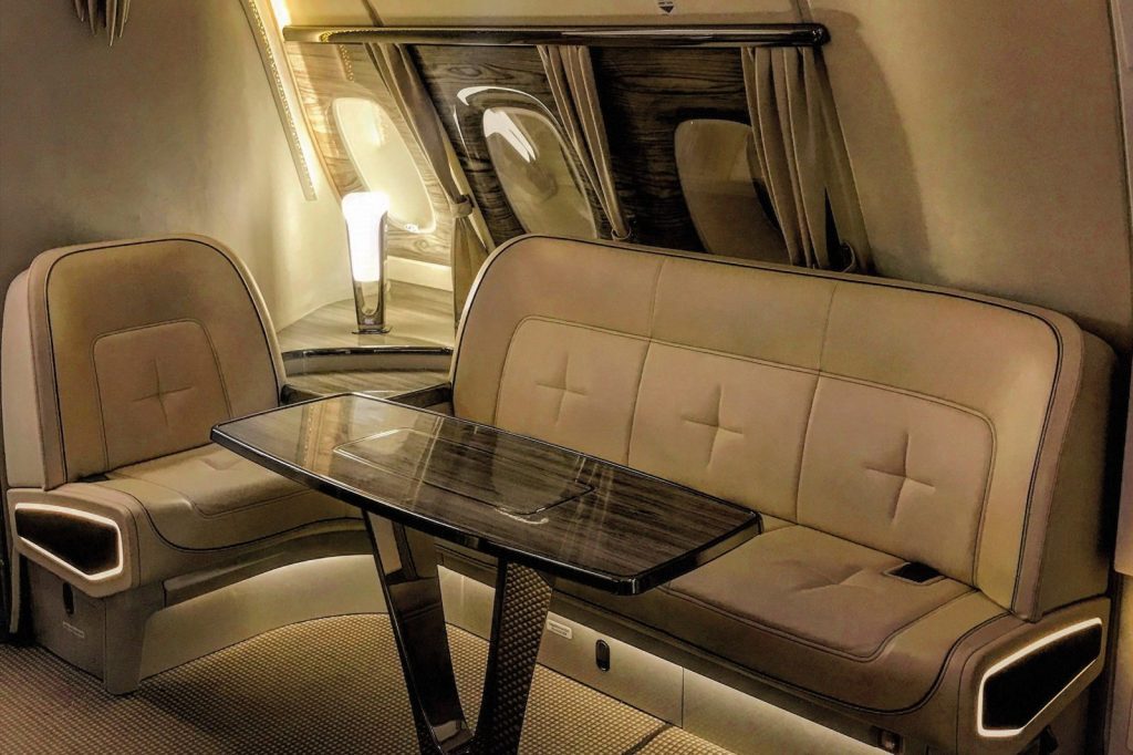 Emirates Business Class Airbus A380 Sofa Neu 1600x1066