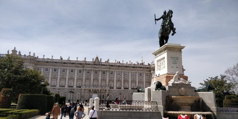 Madrid Palast Spanien Warm Sommer 800x400 (1)