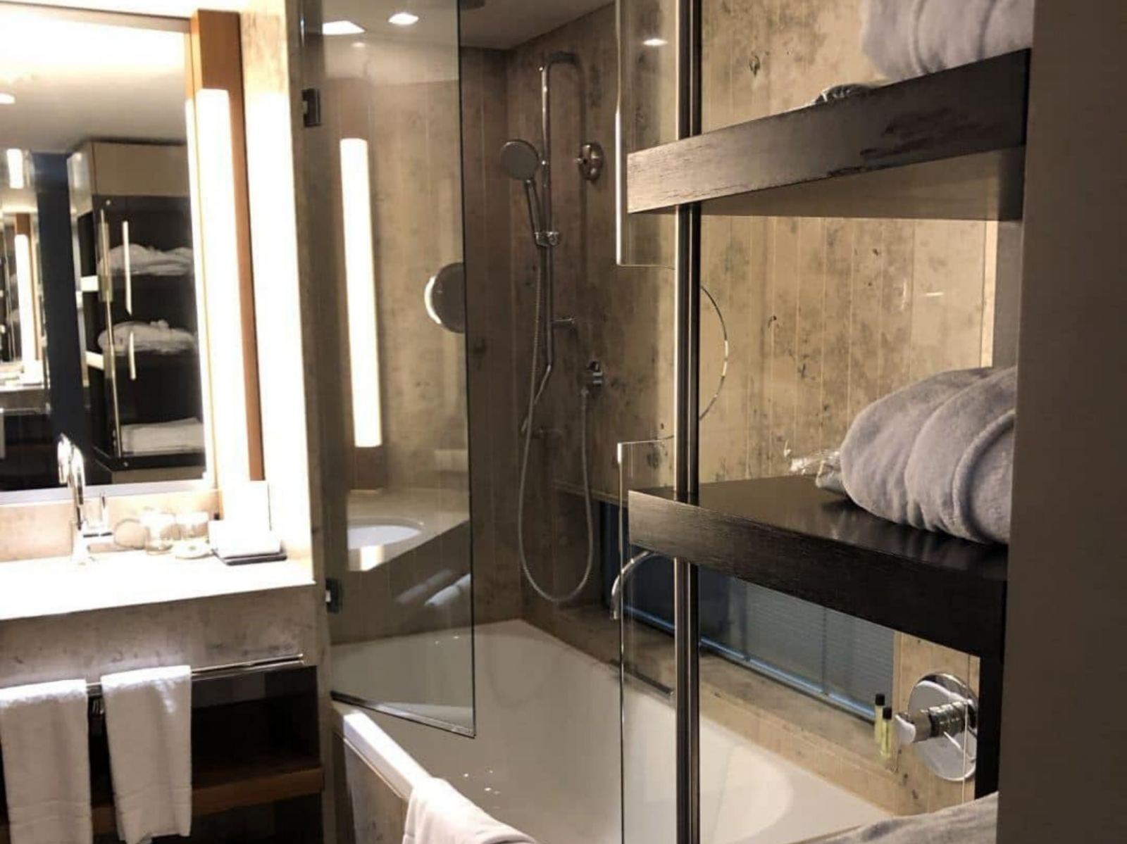 Review: Home Office im Hotel InterContinental Berlin | reisetopia