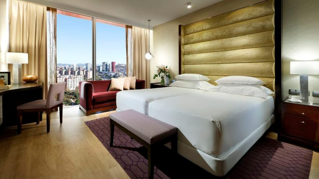 Hyatt Regency Barcelona Tower 02