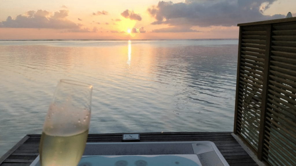 Conrad Maldives Champagner 