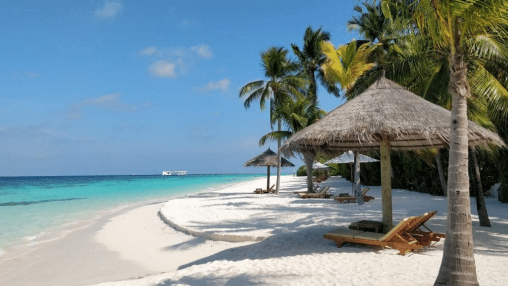 Conrad Maldives Strand