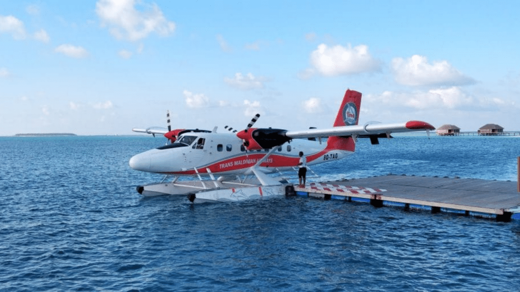 Conrad Maldives Wasserflugzeug