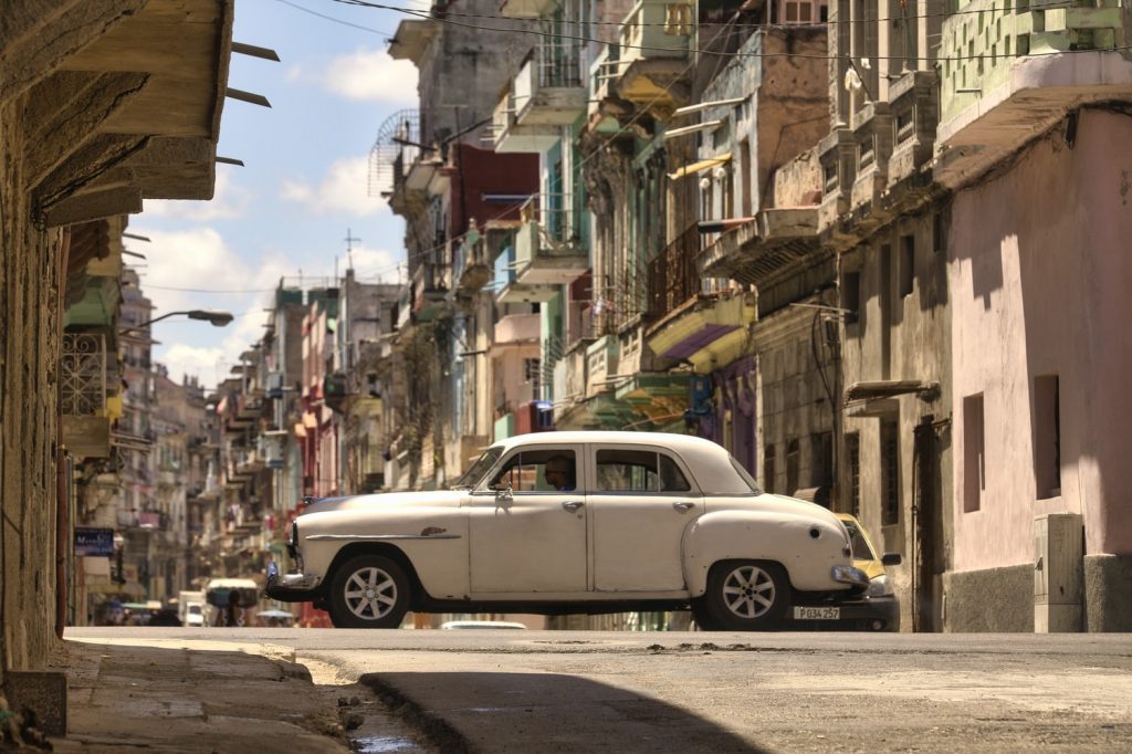 Kuba Havanna Autos Häuser Pastell