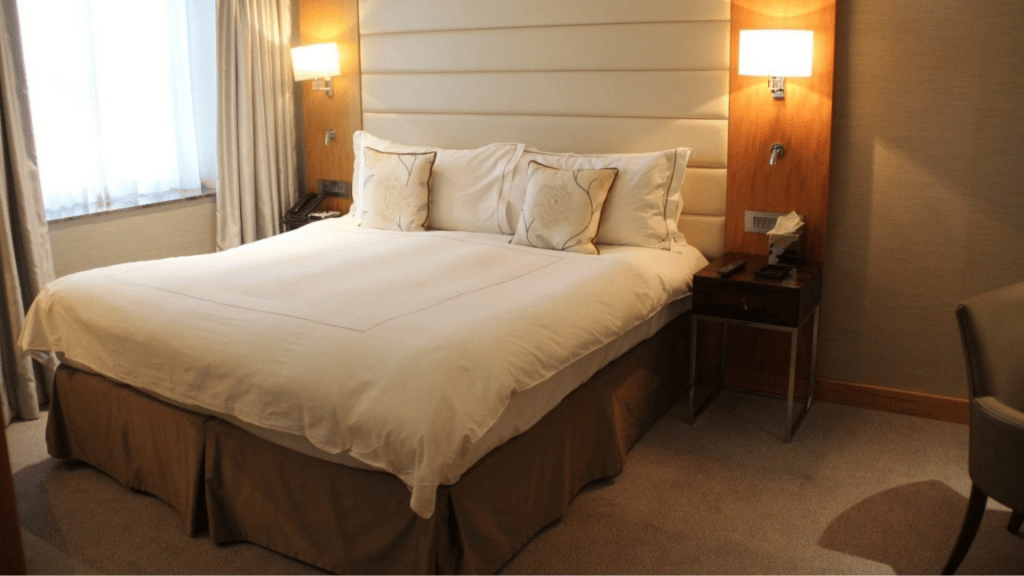 Conrad London St James Deluxe Zimmer Bett