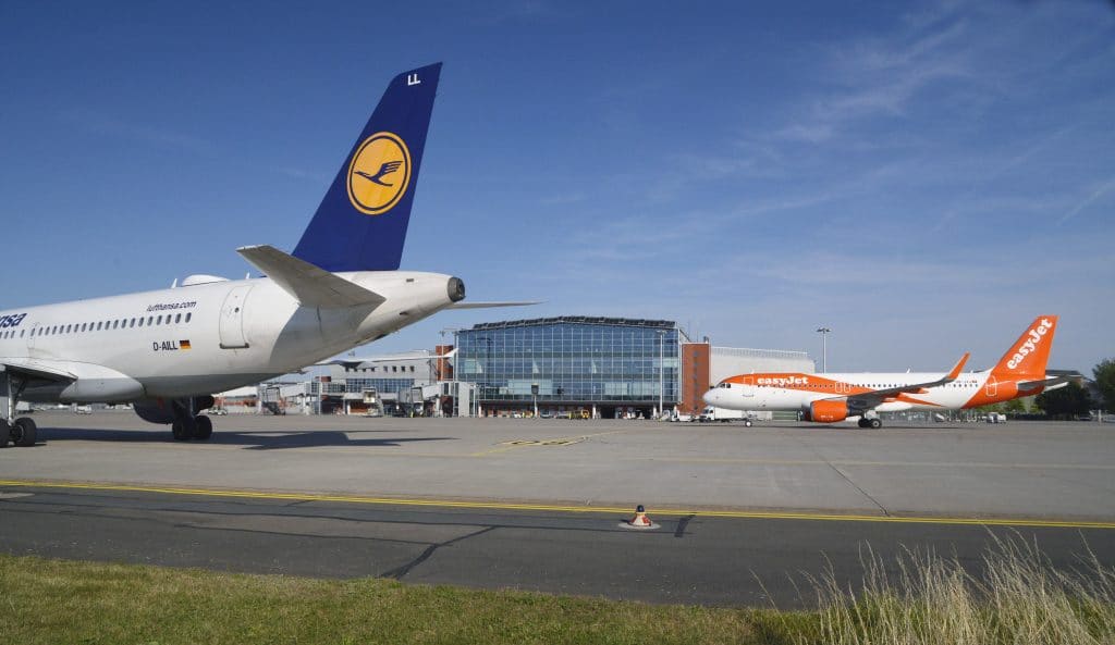 Flughafen Dresden, Lufthansa Airbus A319 & easyJet A320