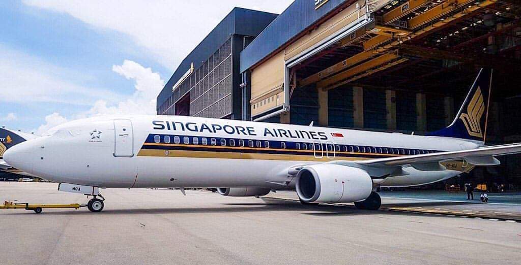Singapore Airlines Boeing 737 New Livery