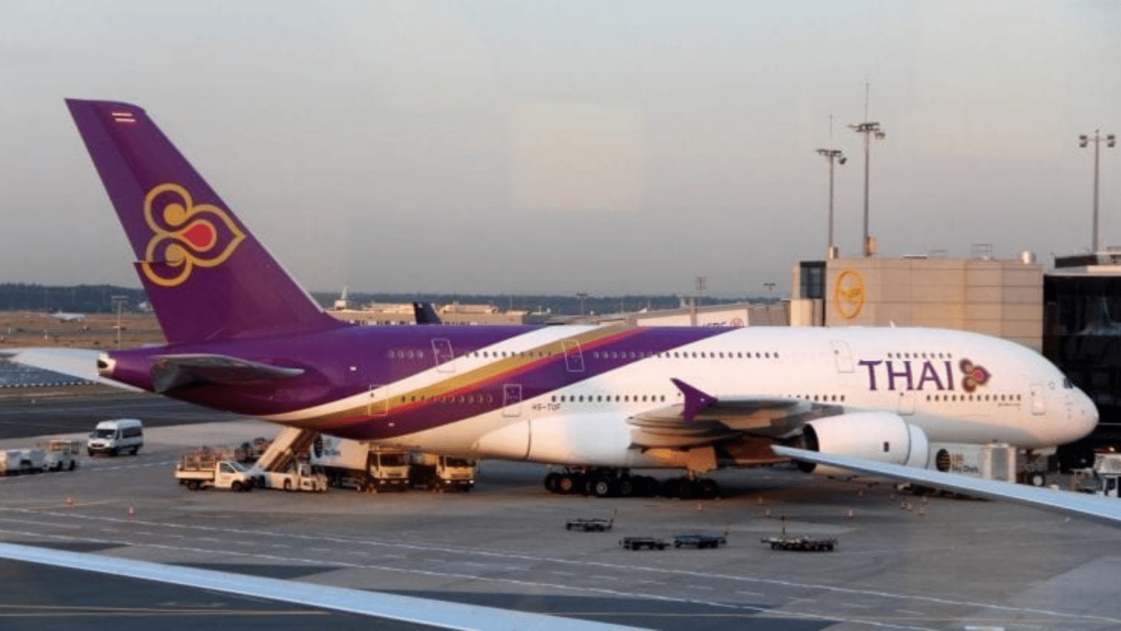 Thailändische Fluggesellschaft Thai Airways vorerst gerettet reisetopia