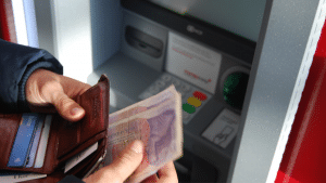 Bargeldeinzahlung Automat